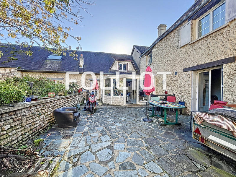 Maison - 206 m² - 8 pièces