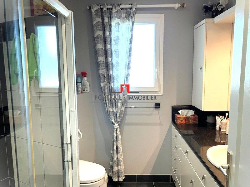 Maison contemporaine - 170 m² - 7 pièces