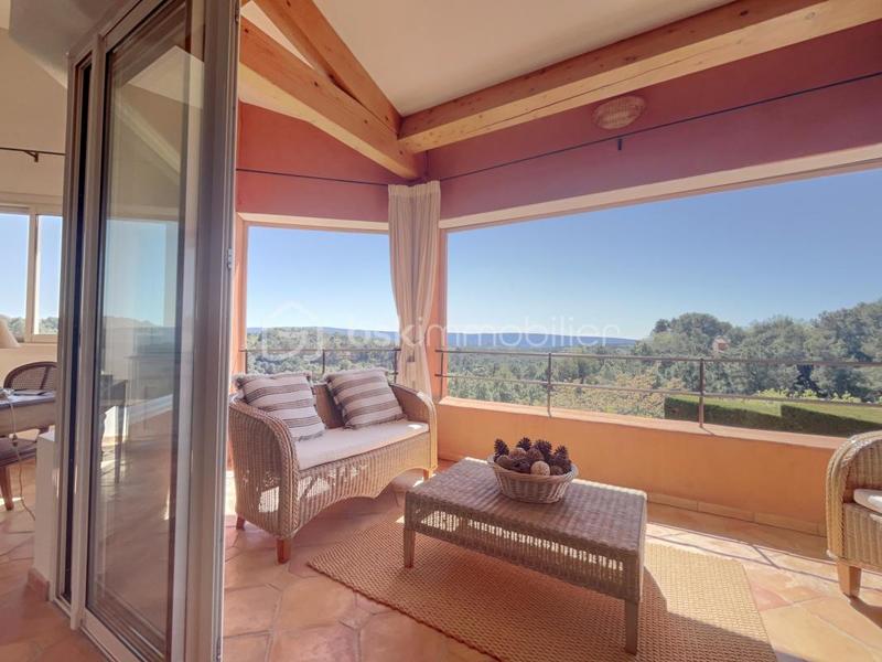 Maison d'architecte - 255 m² - 6 pièces