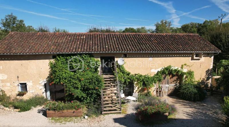 Corps de ferme - 474 m² - 15 pièces