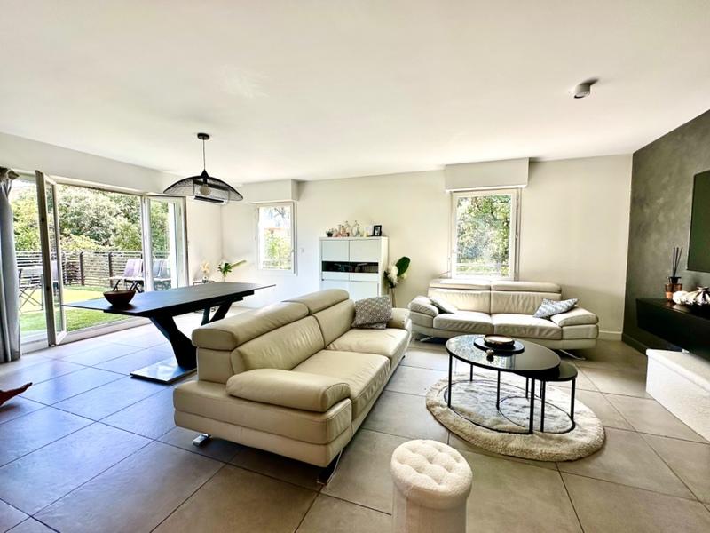 Appartement - 100 m² - 4 pièces