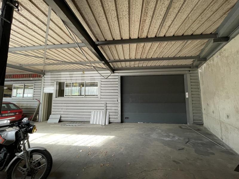 Entrepôt - 270 m² - 3 pièces