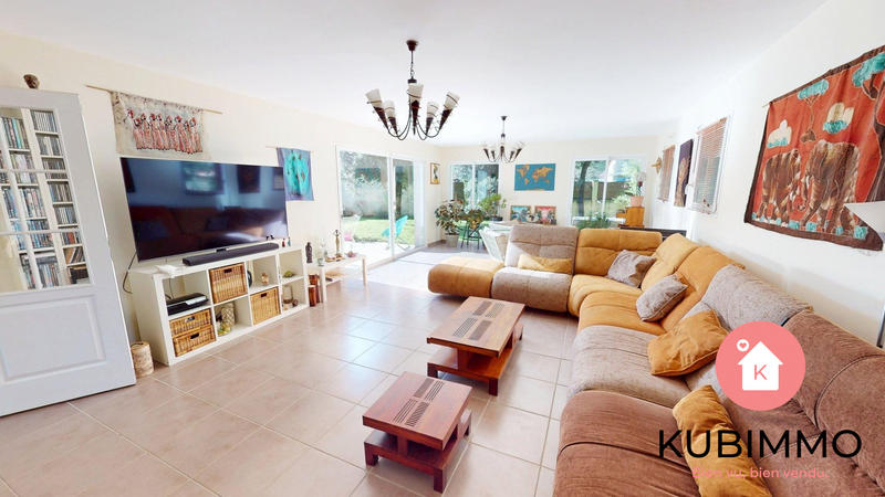 Maison traditionnelle - 175 m² - 8 pièces