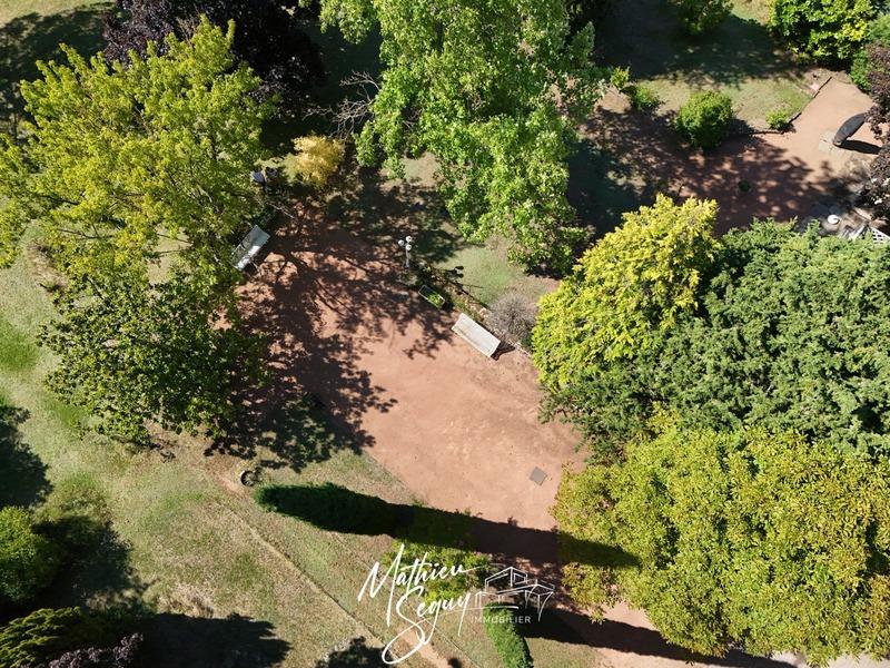 Maison - 200 m² - 8 pièces