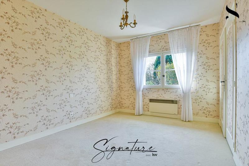 Maison - 163 m² - 8 pièces