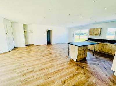 Maison - 99 m² - 5 pièces