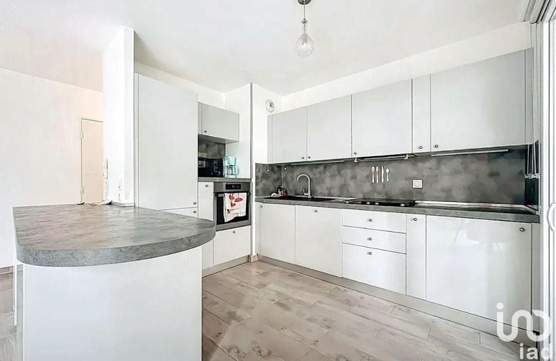 Appartement - 80 m² - 4 pièces