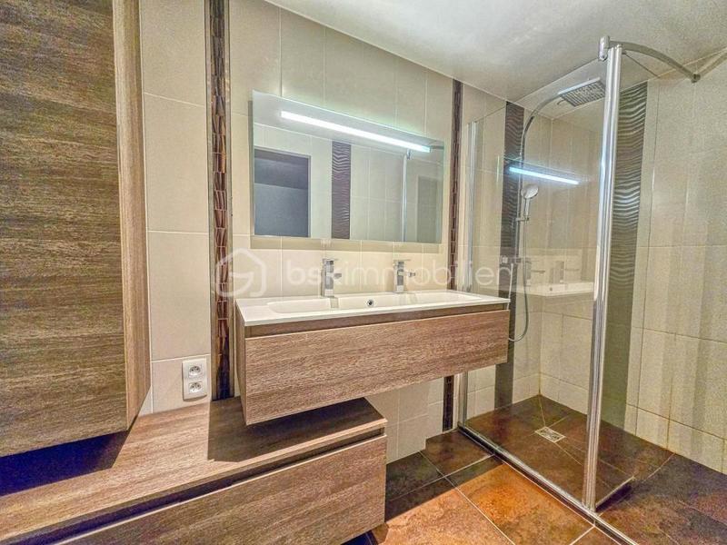 Villa - 215 m² - 7 pièces