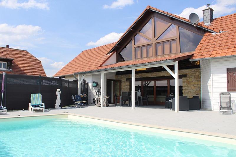 Maison - 359 m² - 10 pièces