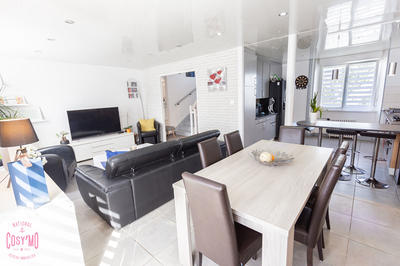 Maison - 90 m² - 5 pièces