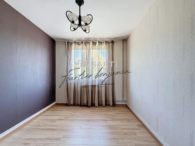 Maison - 88 m² - 5 pièces