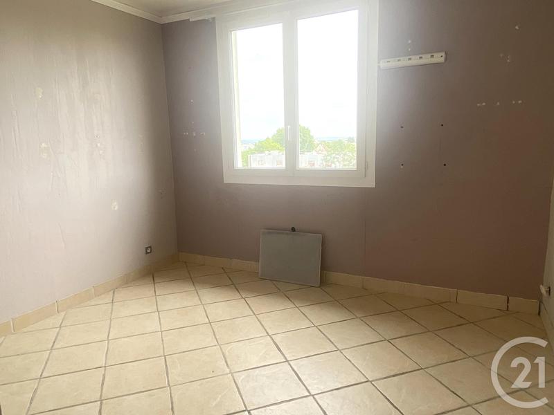 Appartement - 64 m² - 4 pièces