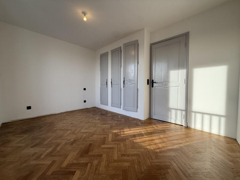 Appartement - 97 m² - 5 pièces
