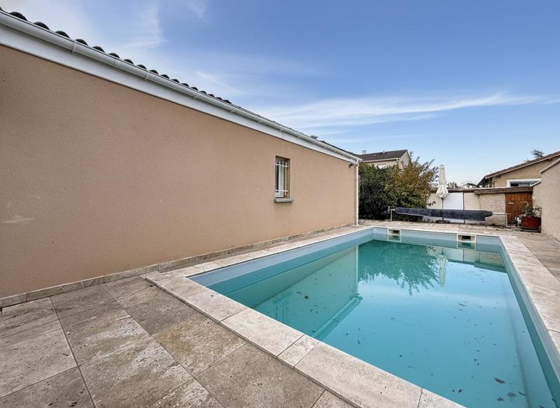 Maison - 102 m² - 4 pièces