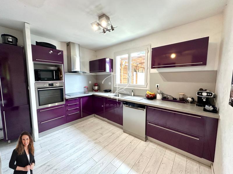 Maison - 95 m² - 5 pièces