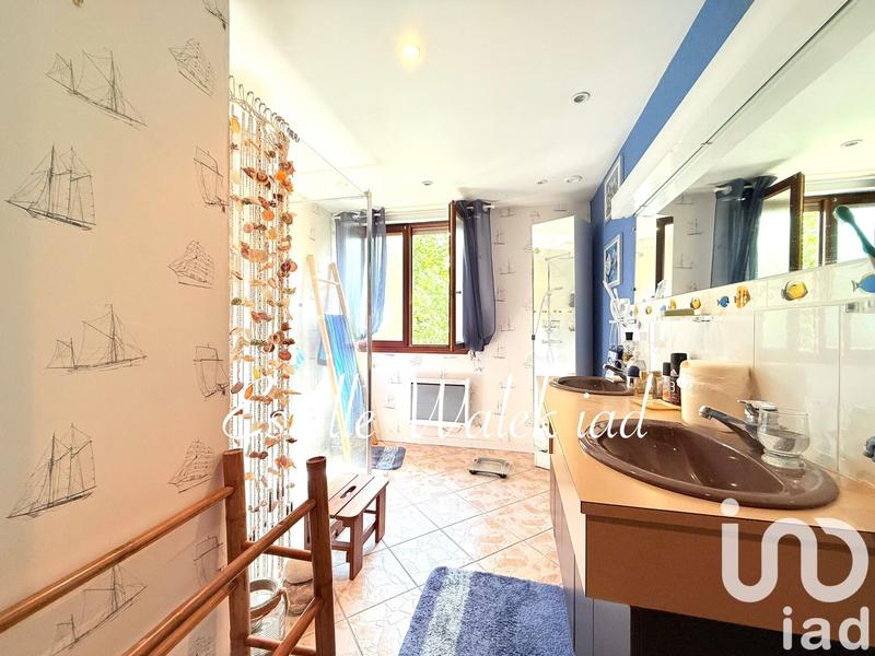 Maison - 136 m² - 6 pièces