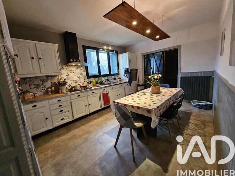 Maison - 255 m² - 7 pièces