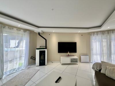 Maison - 136 m² - 6 pièces