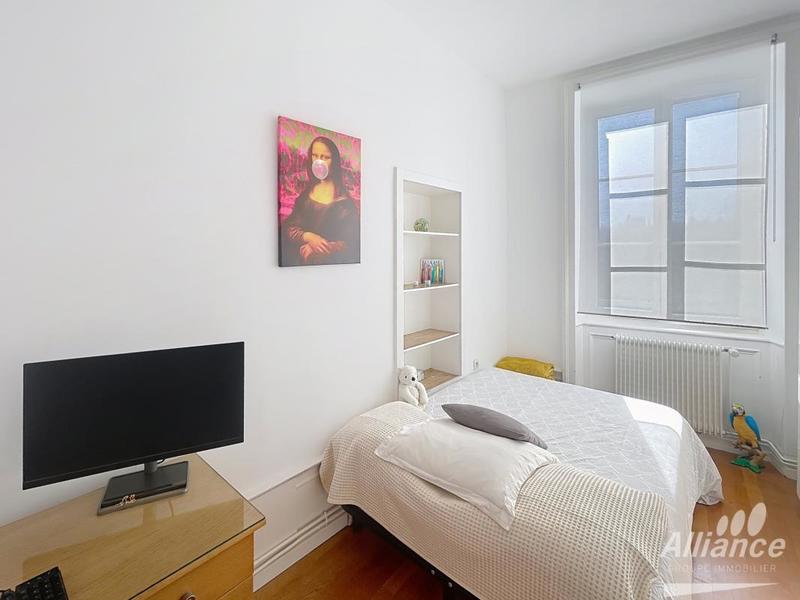 Appartement - 87 m² - 3 pièces