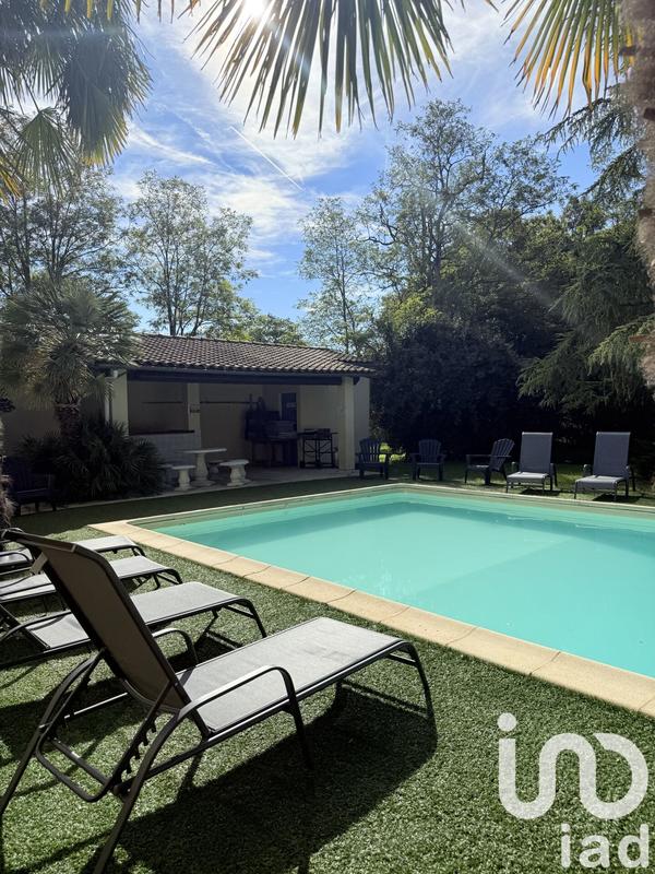 Maison - 605 m² - 19 pièces