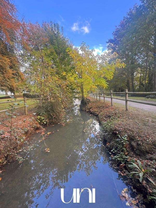 Maison - 650 m² - 22 pièces