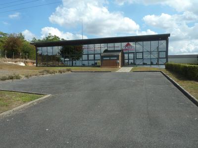 Local commercial - 570 m²