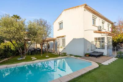 Appartement - 196 m² - 6 pièces