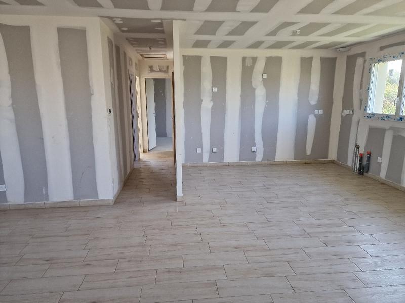 Maison - 77 m² - 5 pièces
