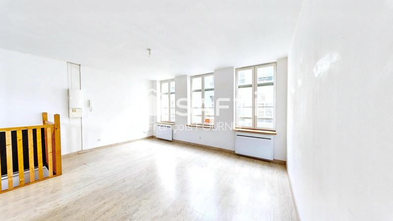 Immeuble - 80 m² - 3 pièces