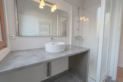 Appartement - 60 m² - 2 pièces