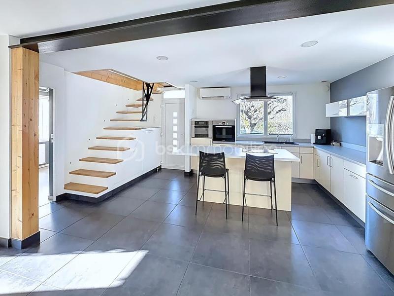 Maison traditionnelle - 100 m² - 5 pièces