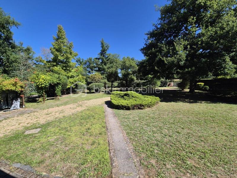 Maison traditionnelle - 87 m² - 4 pièces