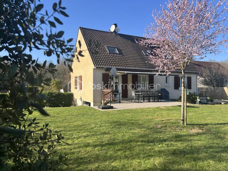 Maison - 140 m² - 8 pièces