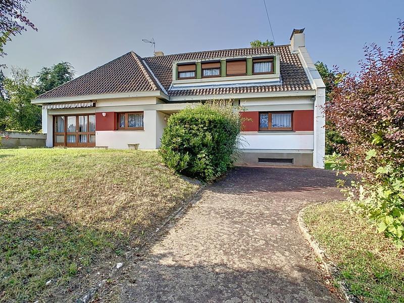 Maison - 200 m² - 7 pièces