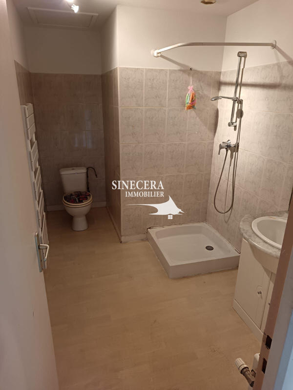 Maison - 250 m² - 8 pièces