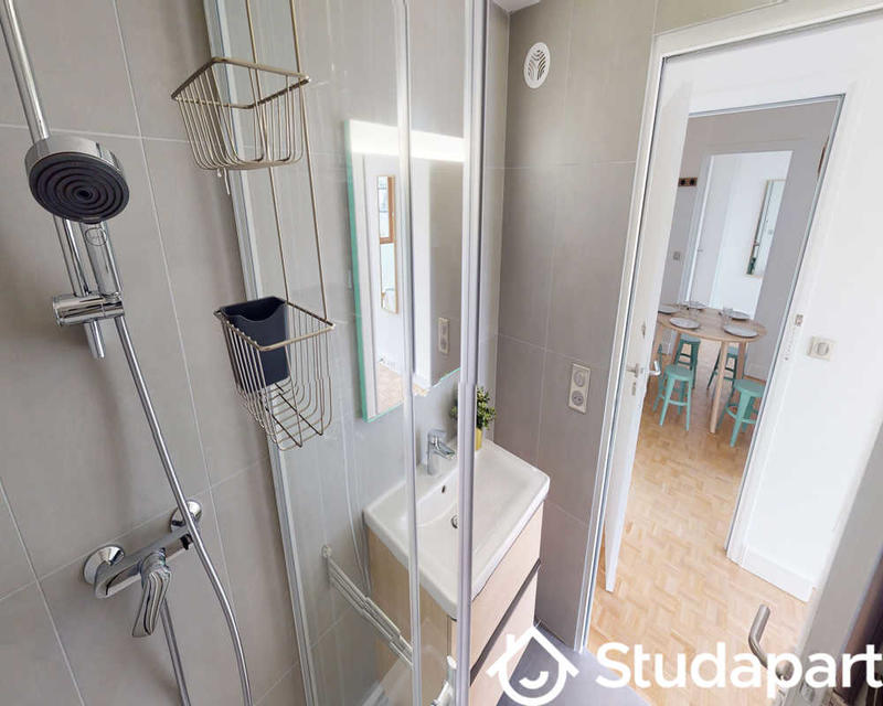 Chambre - 90 m² - 1 pièce