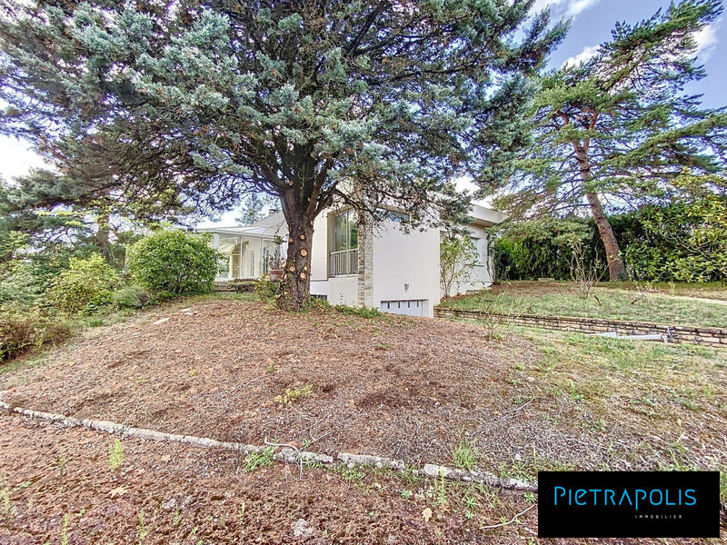 Maison - 292 m² - 7 pièces