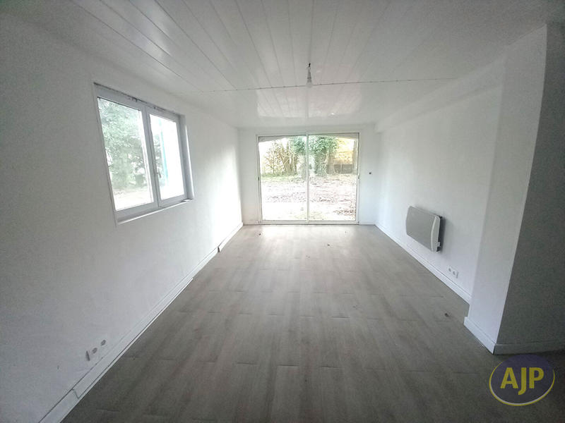 Maison - 212 m² - 9 pièces