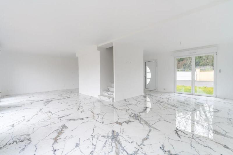 Maison - 141 m² - 6 pièces