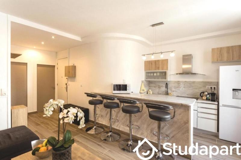 Chambre - 14 m² - 1 pièce