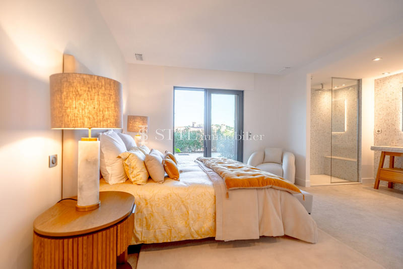 Villa - 266 m² - 5 pièces