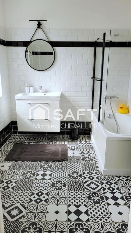 Maison - 254 m² - 11 pièces