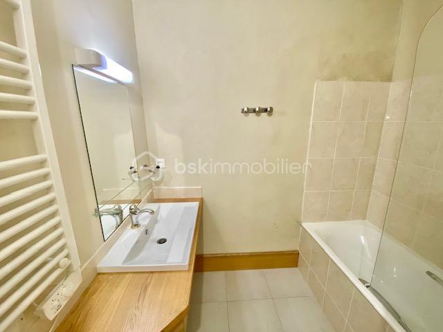 Demeure - 641 m² - 17 pièces