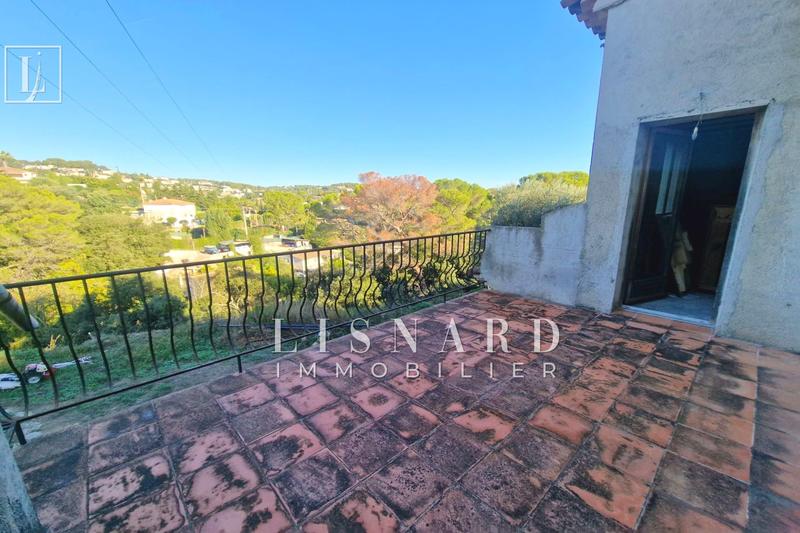 Maison - 370 m² - 16 pièces