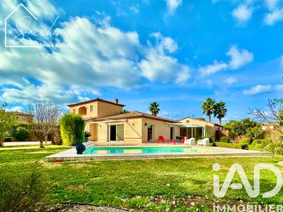 Maison - 253 m² - 10 pièces