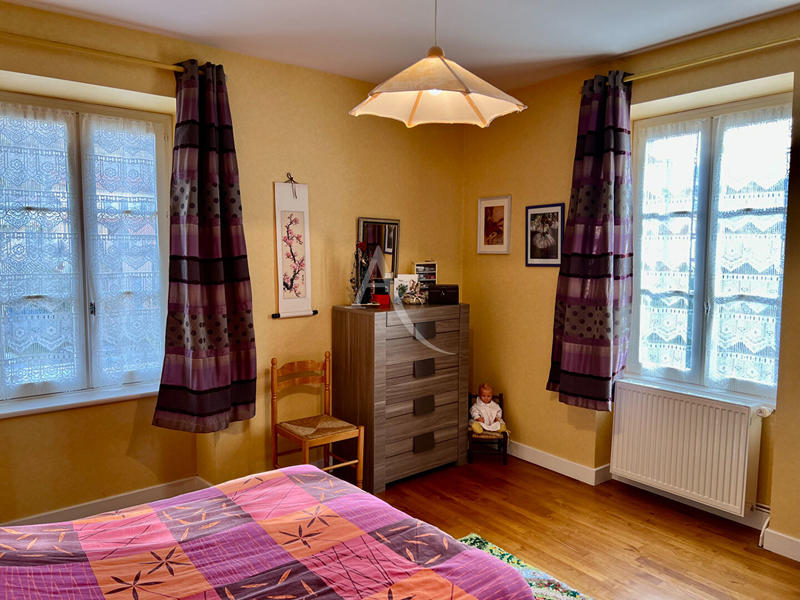 Maison - 200 m² - 9 pièces