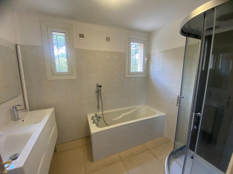 Maison - 202 m² - 5 pièces