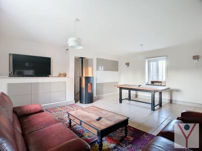 Maison traditionnelle - 148 m² - 6 pièces