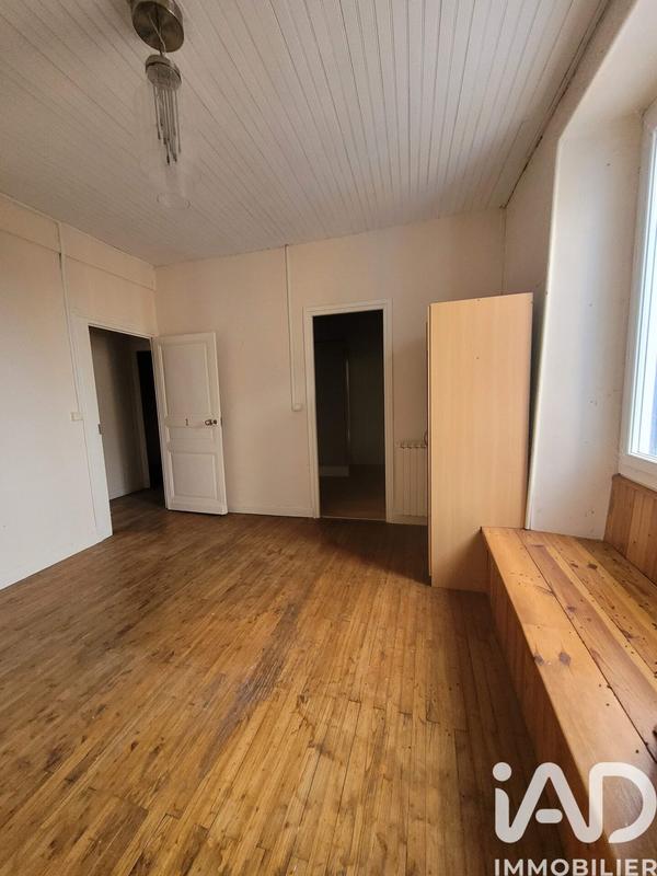 Maison - 330 m² - 12 pièces