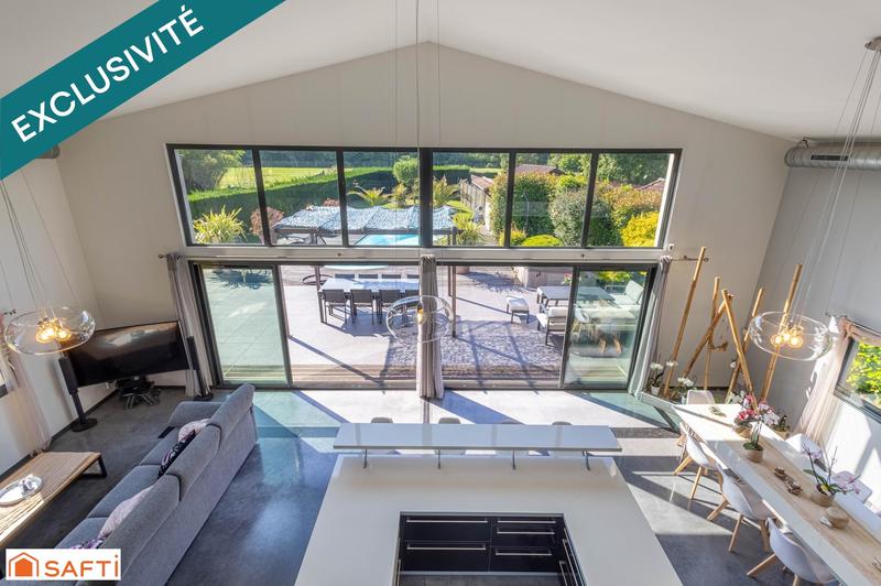 Maison - 203 m² - 7 pièces